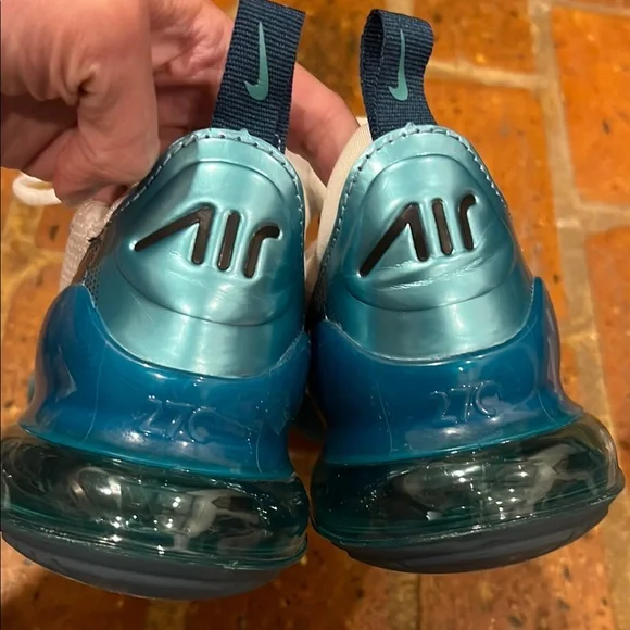 🎉Host Pick🎉 Nike men’s Air Max 270 in teal - Picture 7 of 10